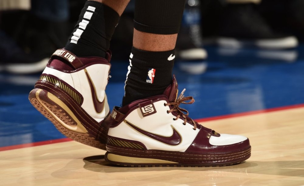 首条主宰 首条主宰